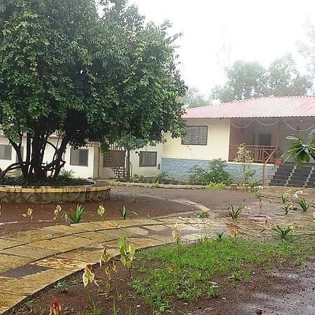 Prakruti Agro Farm Hotel Jawhār Buitenkant foto