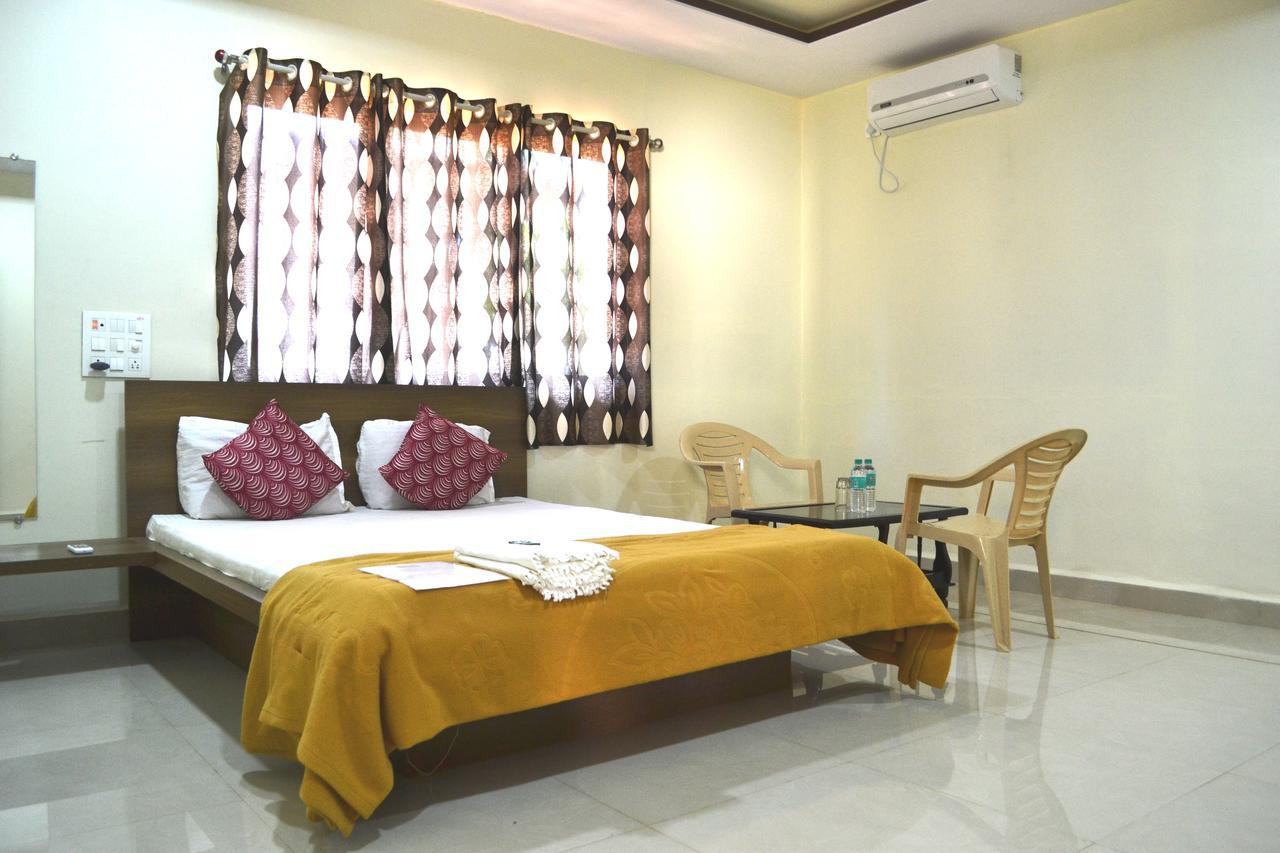 Prakruti Agro Farm Hotel Jawhār Buitenkant foto